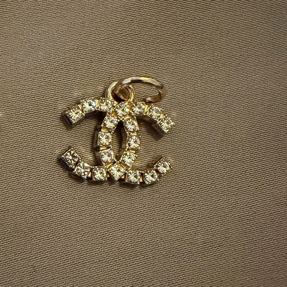 Chanel Zipper Pull - Picture 1 of 2